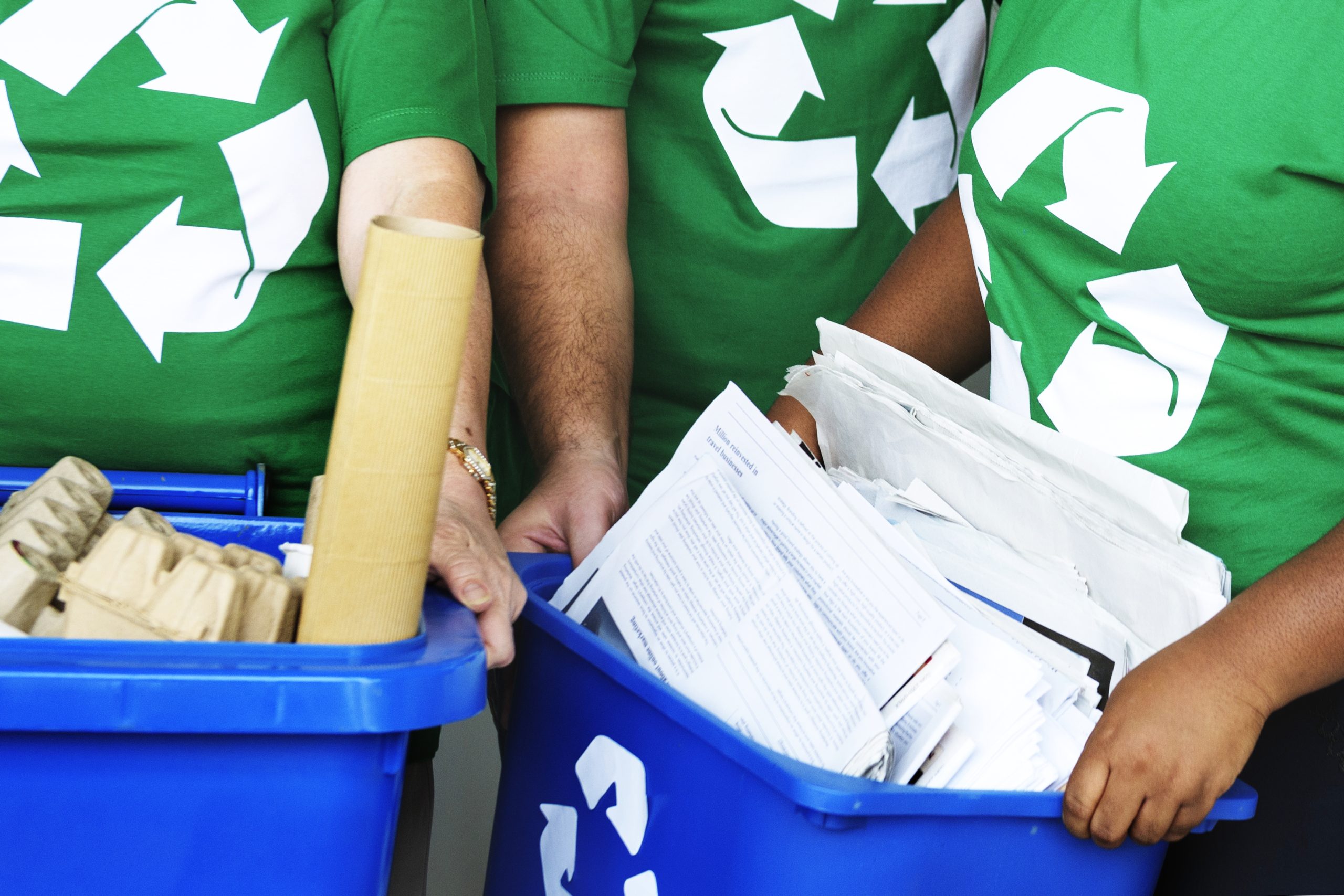 Environmentalists recycling for world environment day